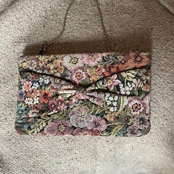 Vintage Floral Tapestry Shoulder Bag - Picture 2 of 7